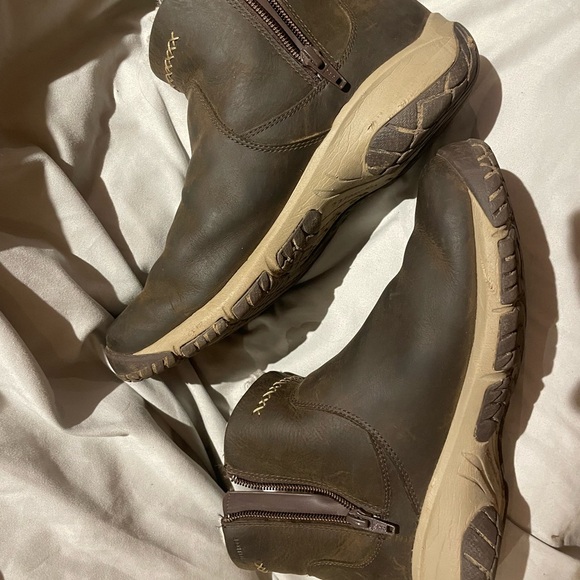 Merrell Brown Snow Boots - Sz 9 - Picture 4 of 6